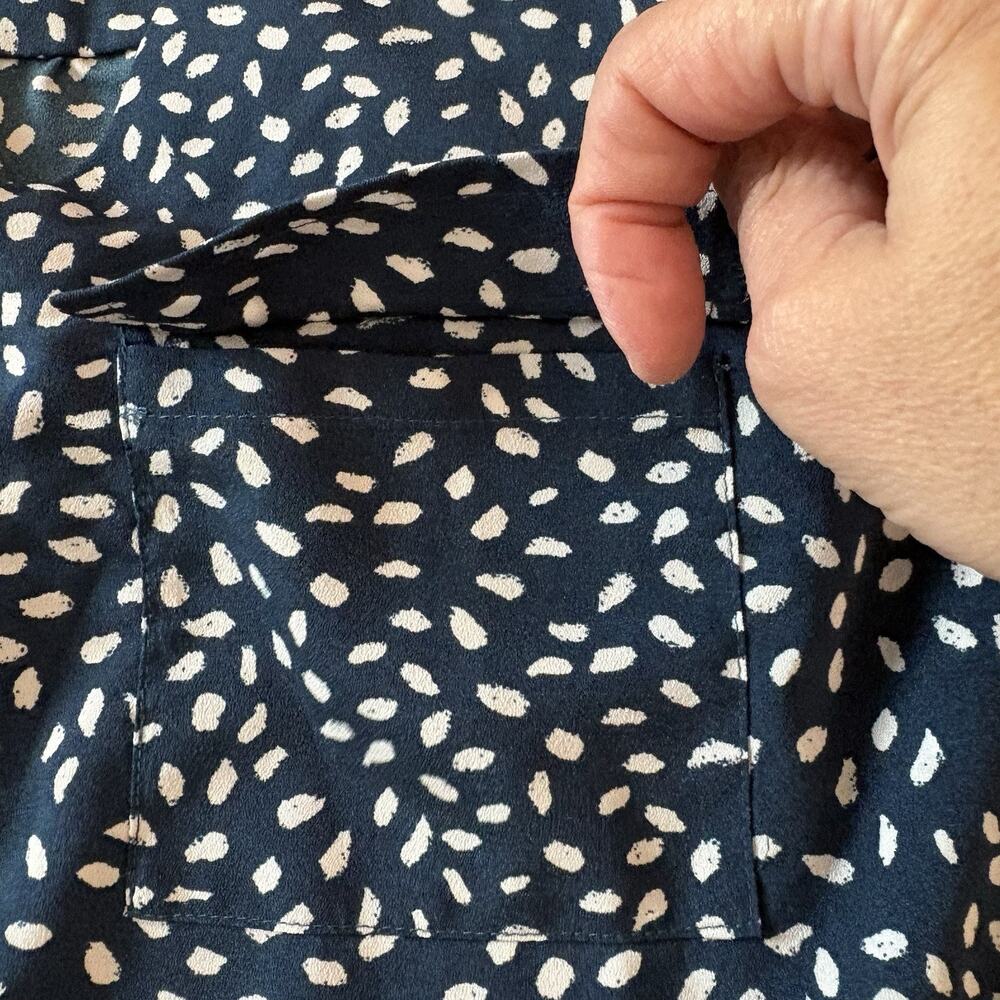 New York & Company Women’s Large Blue Polka Dot Sleeveless 3 Button Blouse - Picture 9 of 15